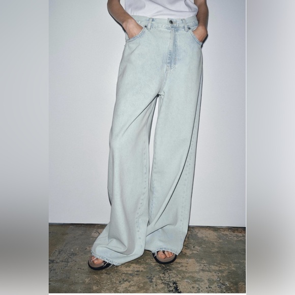 Zara Denim - Zara High Waist Palazzo Fit Jeans in Light Blue Size 12. NWT